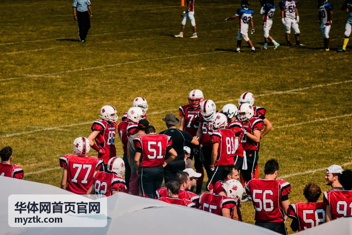华体网首页官网青少年足球联赛比赛画面